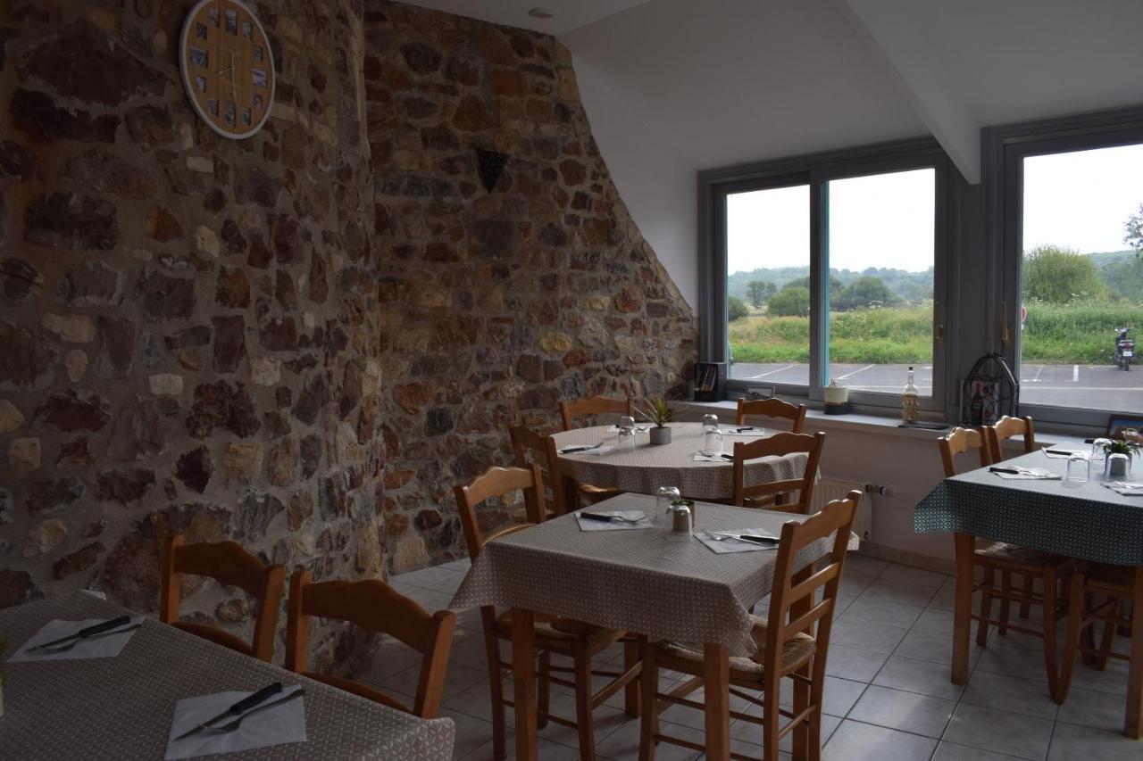 Auberge De La Vallee De La Douve L'Etang-Bertrand Экстерьер фото